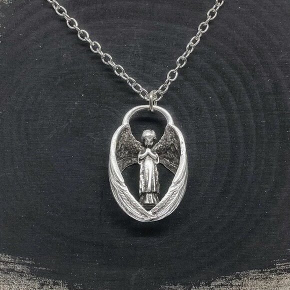 Guardian Cherub Angel Silver Fashion Pendant Necklace NWOT - Picture 5 of 10